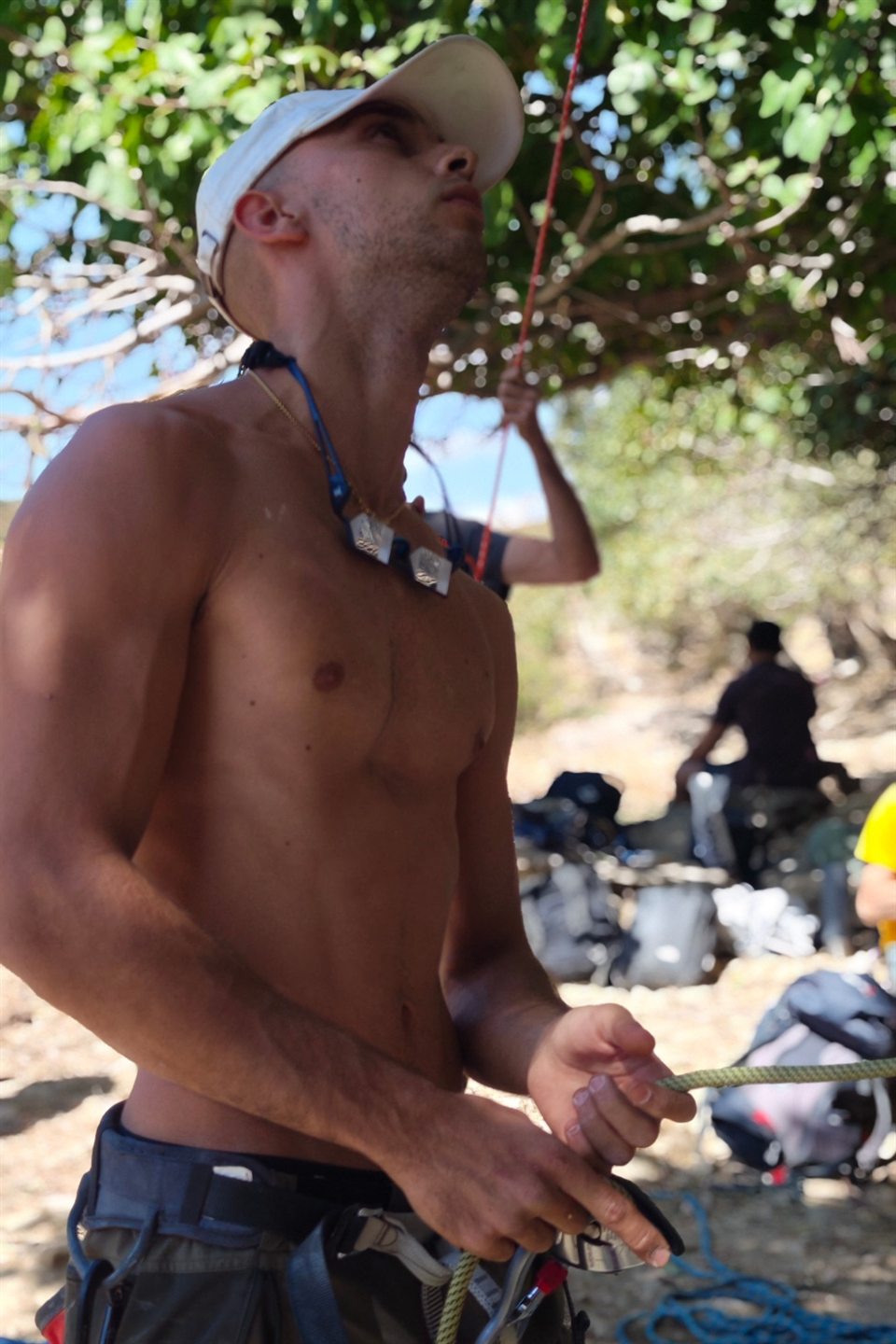 Yago, el sensei, al pie de vía
